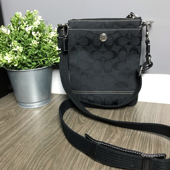 big w luggage